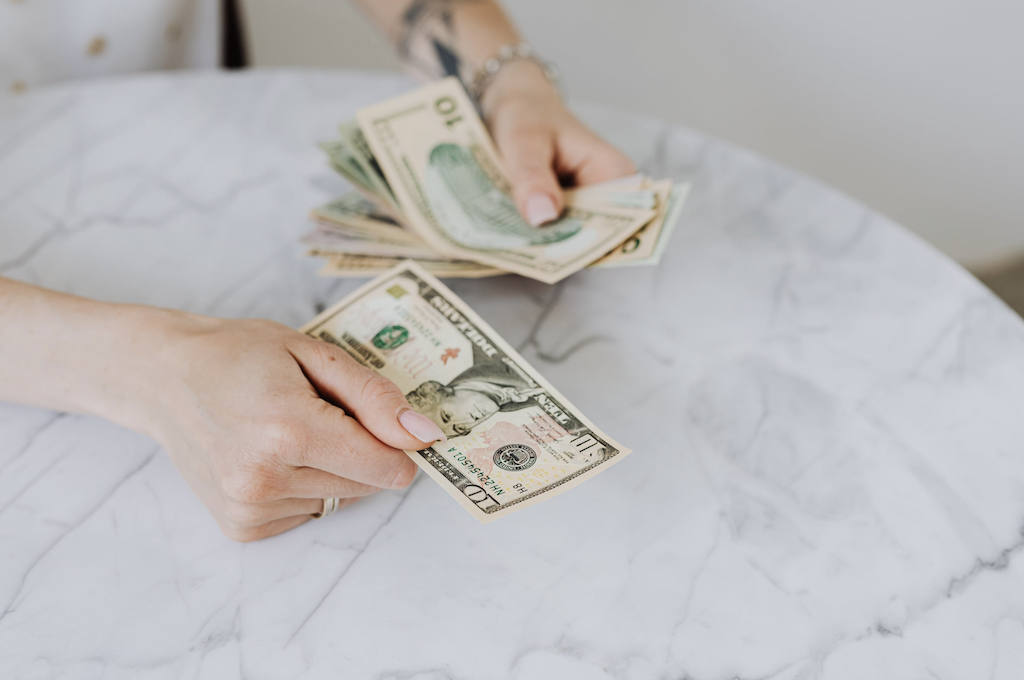Out-of-Network Therapy, Superbills, and Private Pay: An Easy Guide 